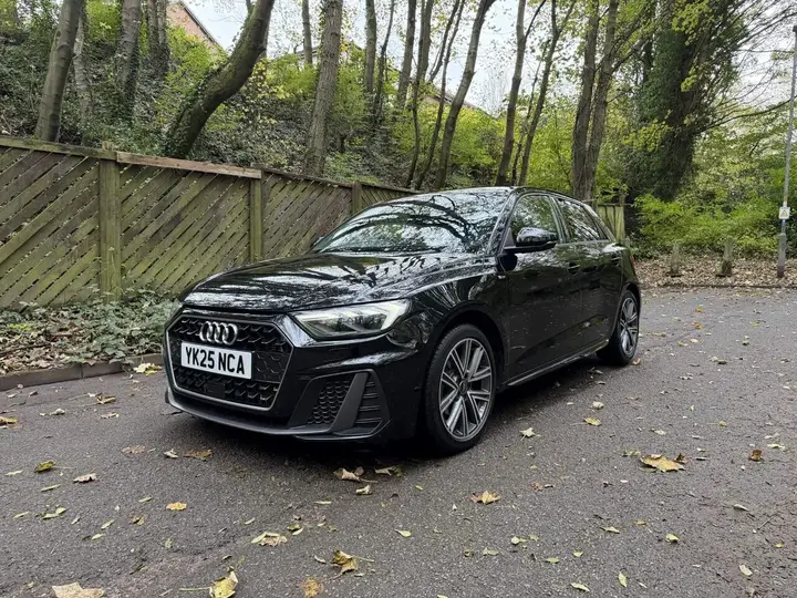 Audi A1 2025 photo 3