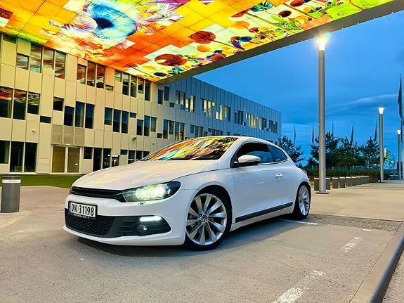 Volkswagen Scirocco 2010 photo 2
