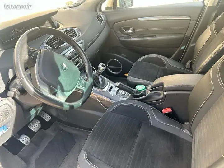 Renault Scenic 2014 photo 3