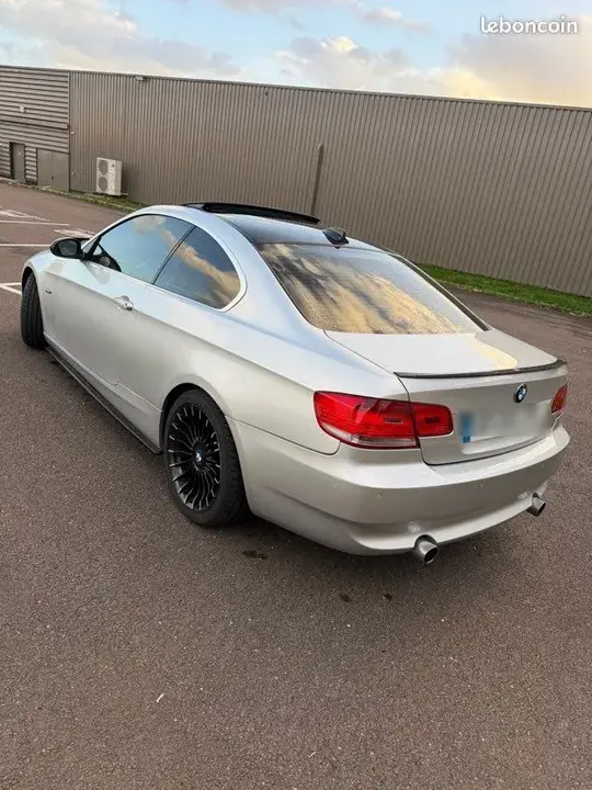 BMW 3 Series 2006 photo 2