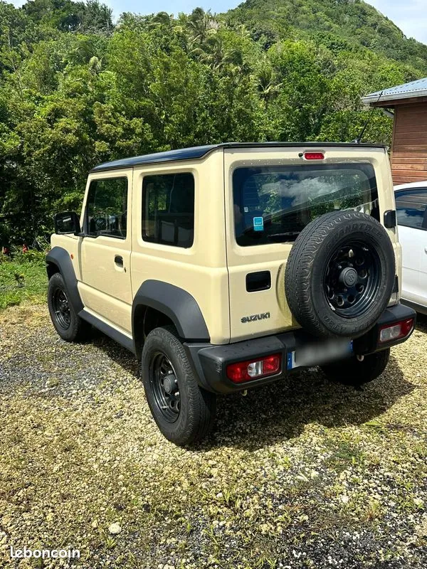 Suzuki Jimny 2023 photo 2