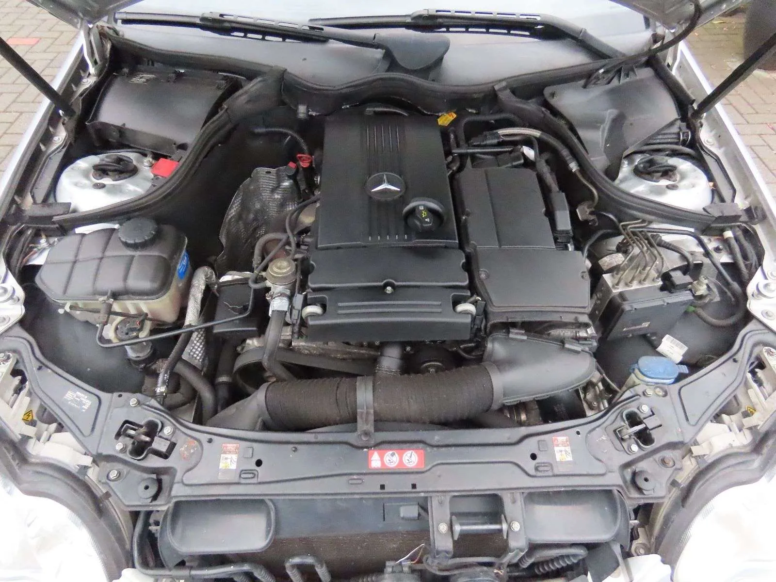 Mercedes-Benz C 200 2005 photo 3