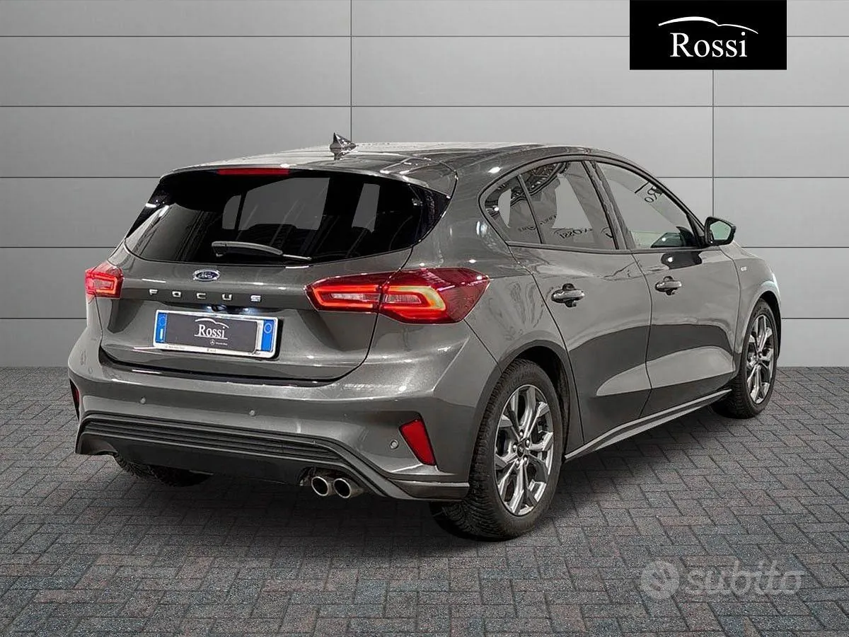 Ford Focus 2025 photo 2