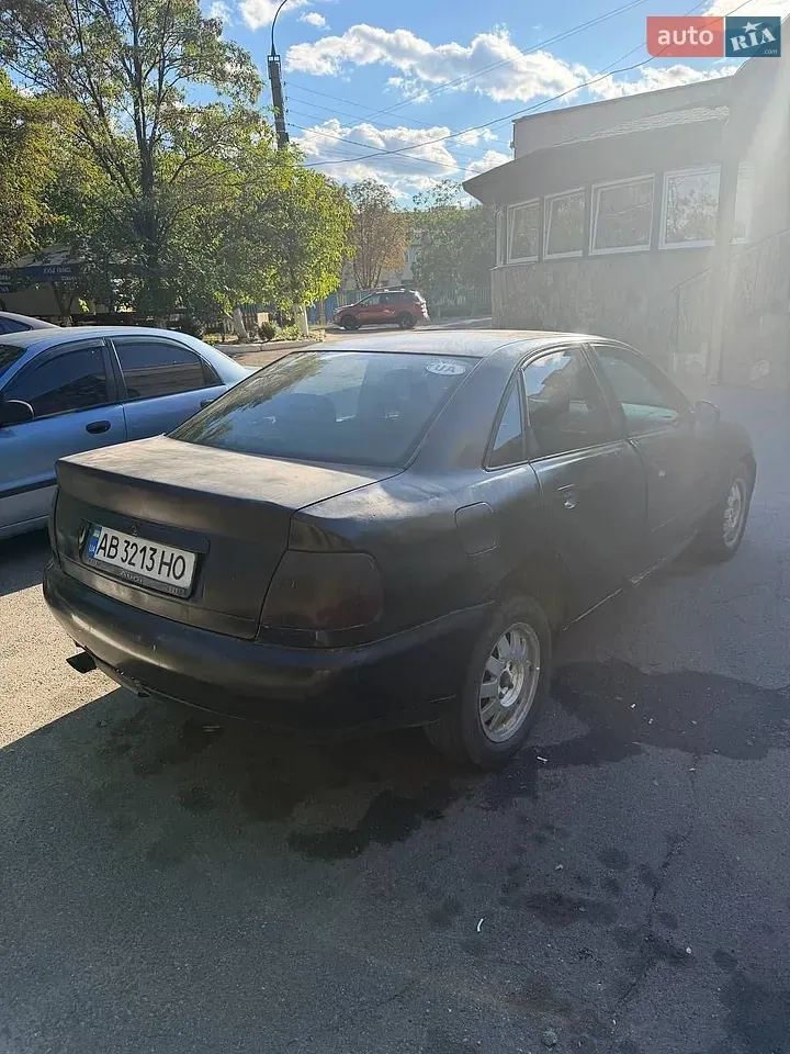Audi A4 1997 photo 4