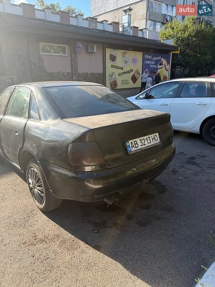Audi A4 1997 photo 3