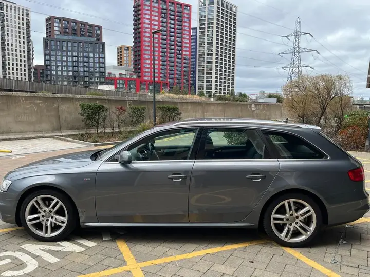 Audi A4 Avant 2015 photo 2
