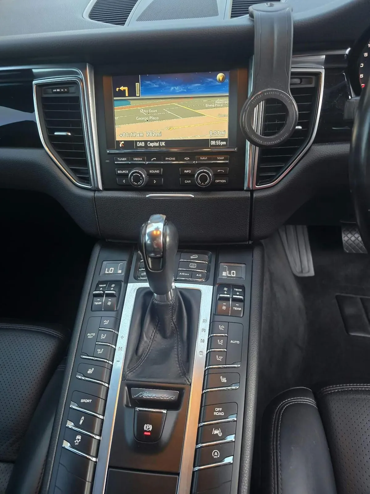 Porsche Macan 2015 photo 2