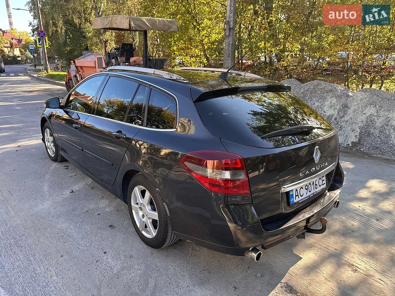 Renault Laguna 2010 photo 2