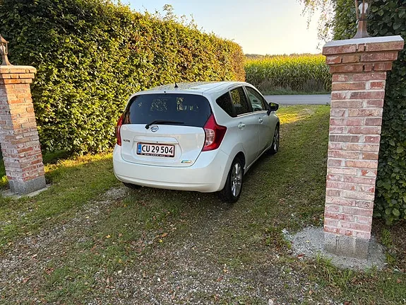 Nissan Note 2013 photo 4