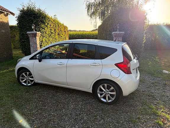 Nissan Note 2013 photo 3
