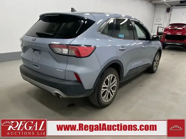 Ford Escape 2022 photo 3