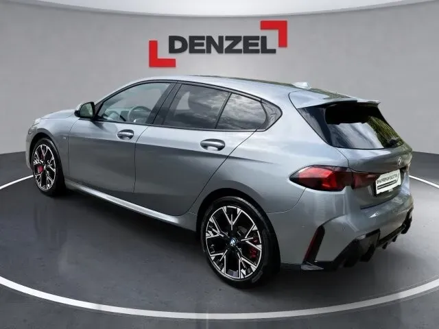 BMW 1 Series 2025 photo 3