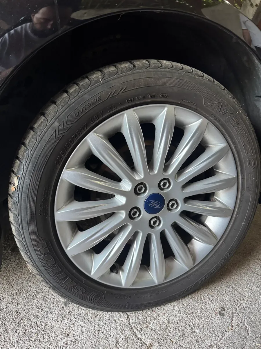 Ford Galaxy 2014 photo 3