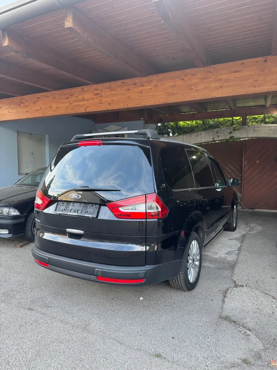 Ford Galaxy 2014 photo 2