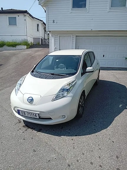 Nissan Leaf 2015 photo 3