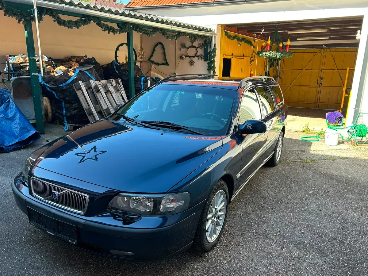Volvo V70 2003 photo 2