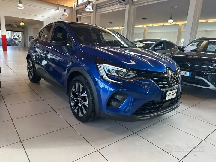 Renault Captur 2024 photo 2