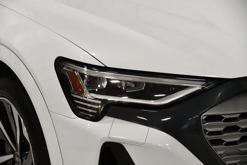 Audi Q8 E-Tron 2024 photo 3