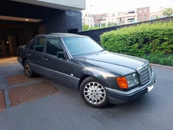 Mercedes-Benz W124