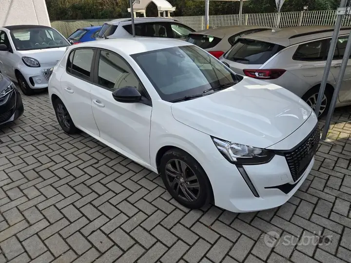 Peugeot 208 2022 photo 5