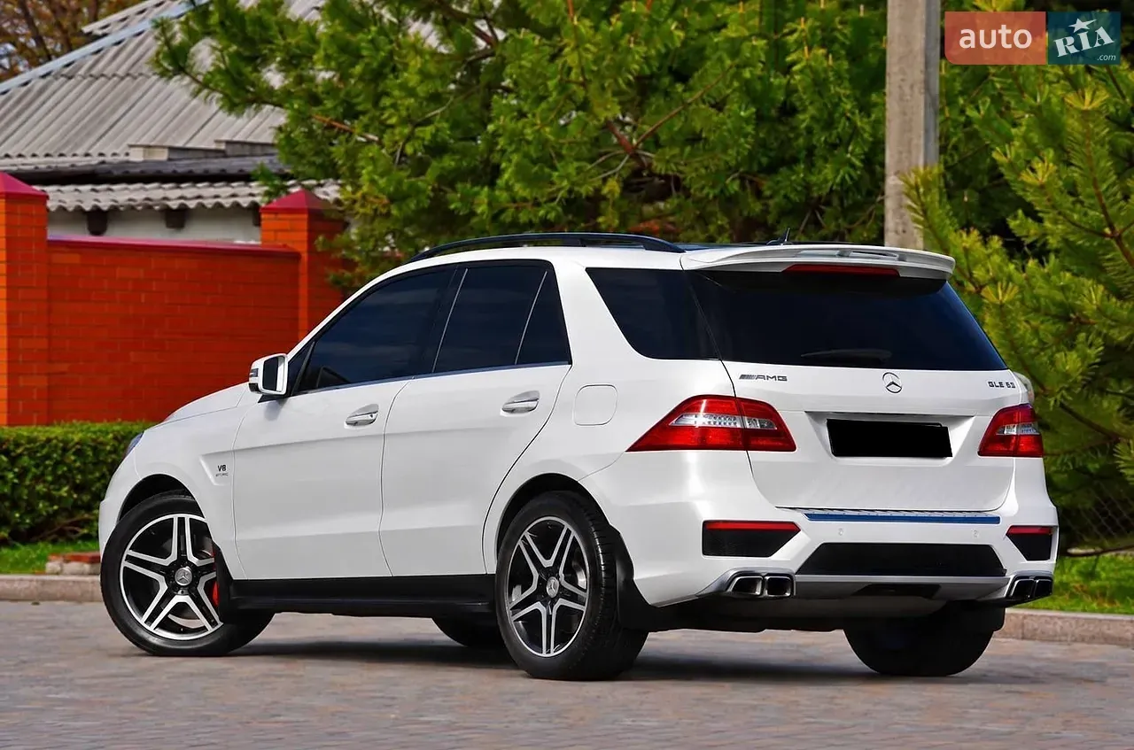 Mercedes-Benz M-Class 2012 photo 2