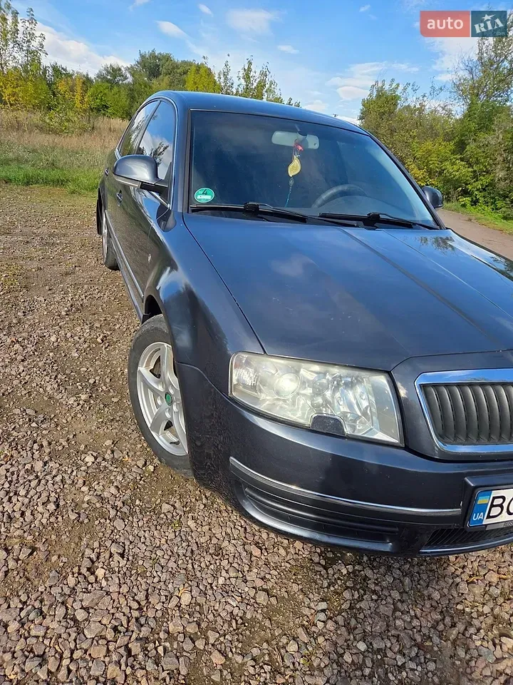 Skoda Superb 2007 photo 4