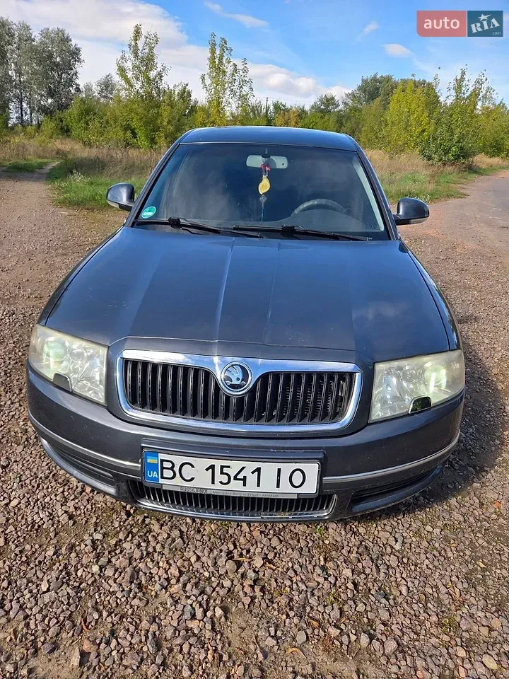 Skoda Superb 2007 photo 2
