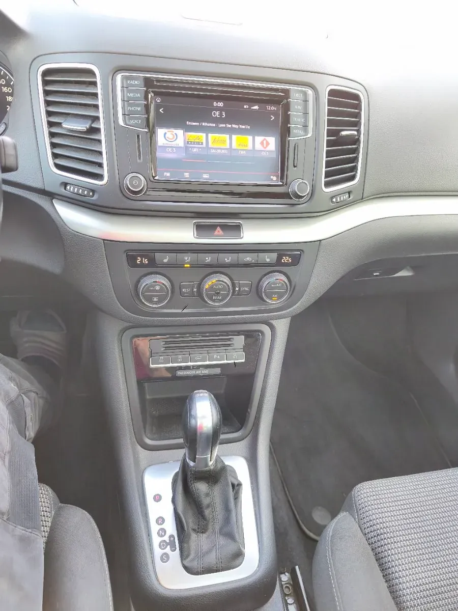 Volkswagen Sharan 2015 photo 3