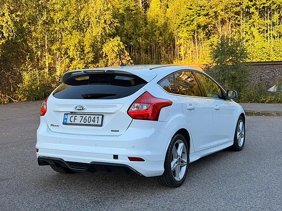Ford Focus 2014 photo 5