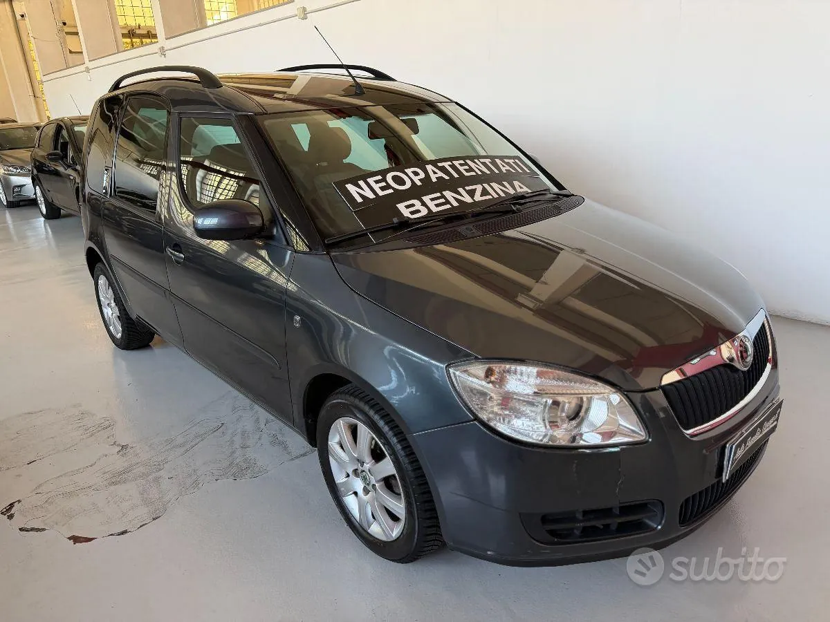Skoda Roomster 2010 photo 3