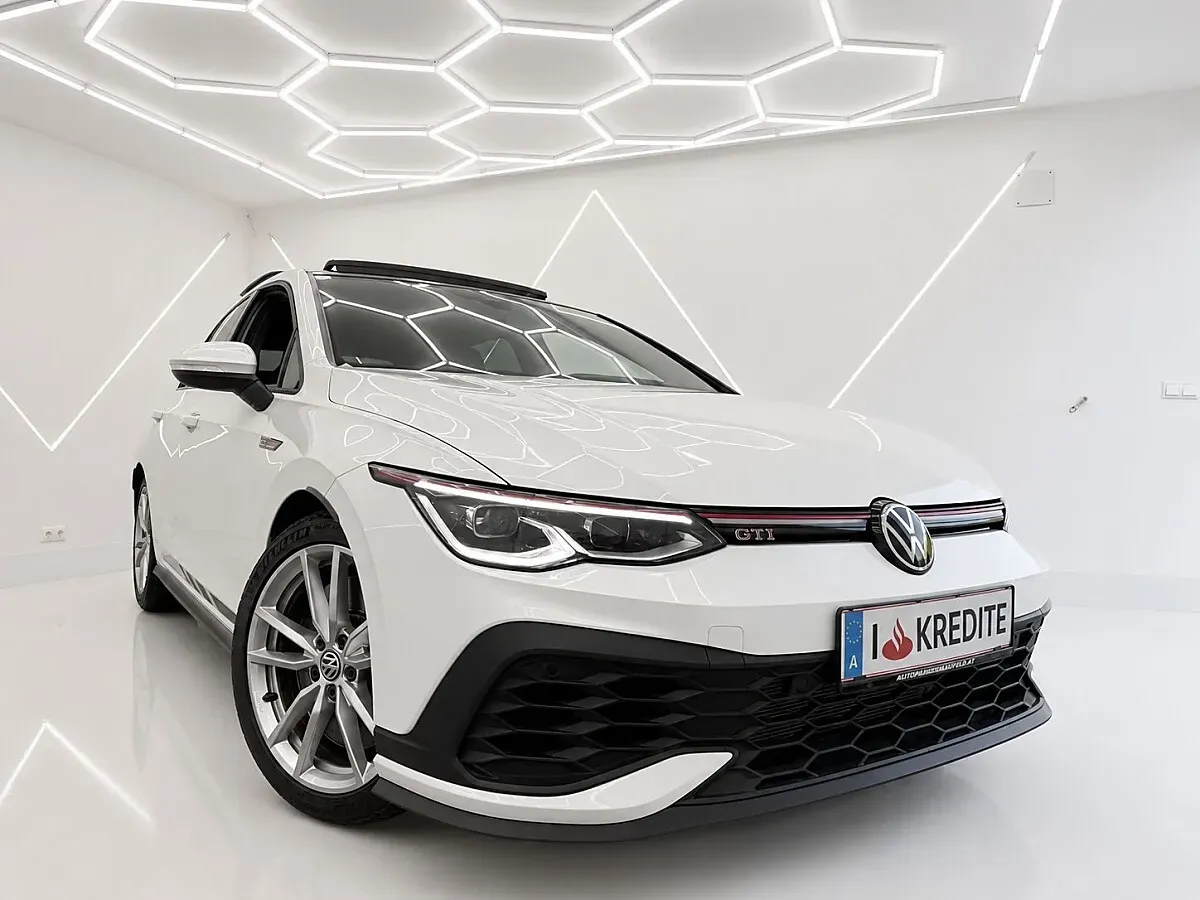 Volkswagen Golf 2022 photo 2