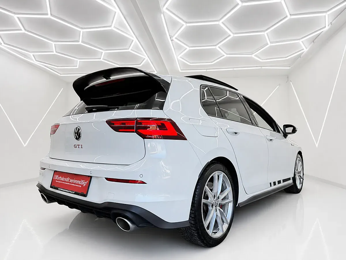 Volkswagen Golf 2022 photo 3