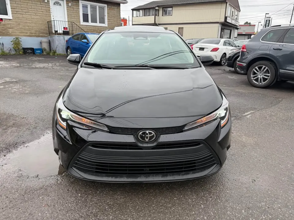 Toyota Corolla 2023 photo 2
