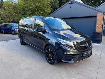 Mercedes-Benz V220D 2022 photo 2