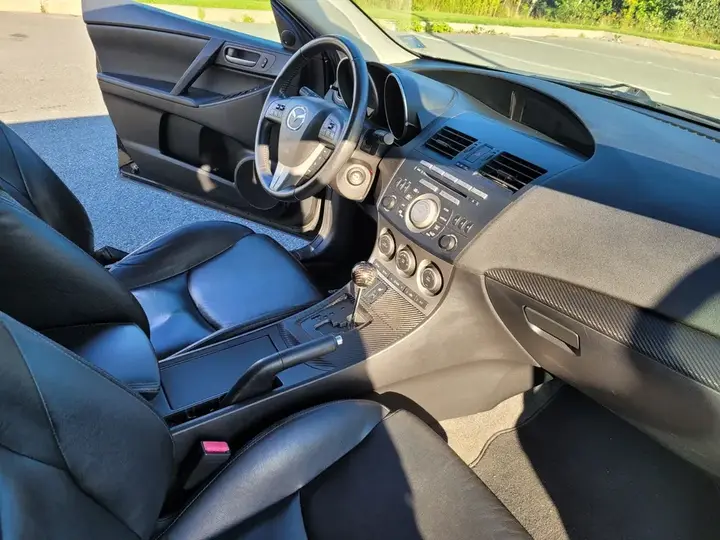 Mazda 3 2011 photo 3