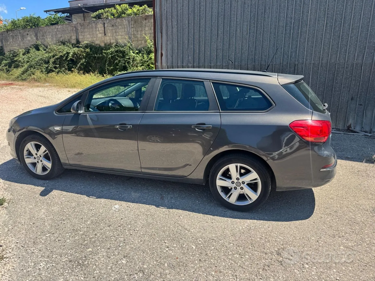 Opel Astra 2013 photo 3