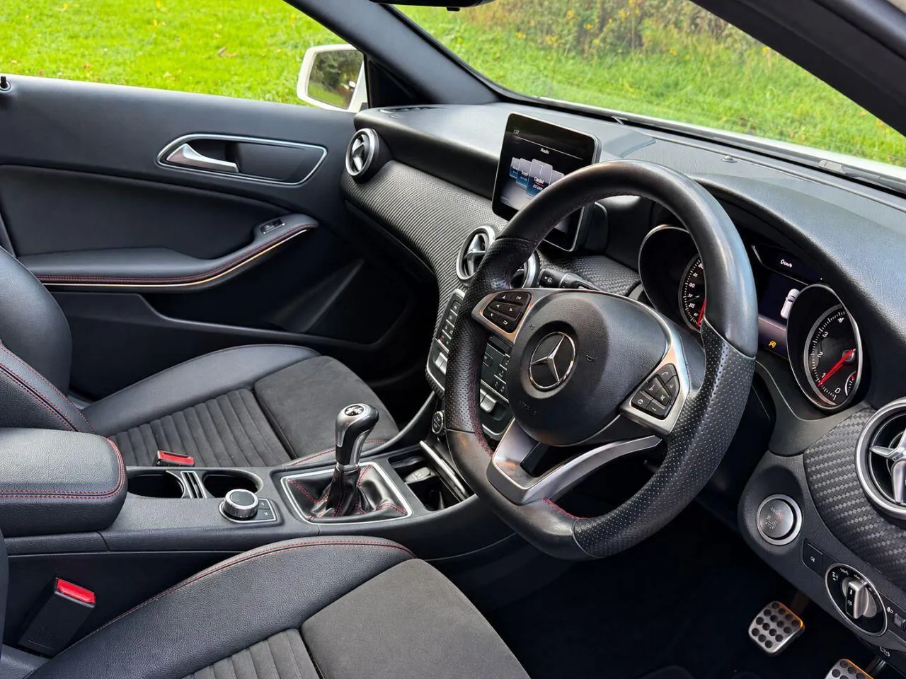 Mercedes-Benz A-Class 2018 photo 2
