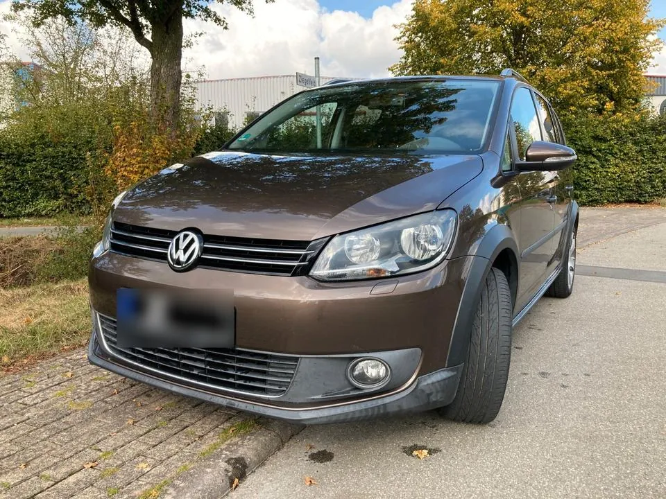 Volkswagen Touran Cross