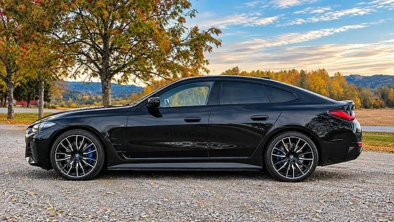 BMW I4 2022 photo 3