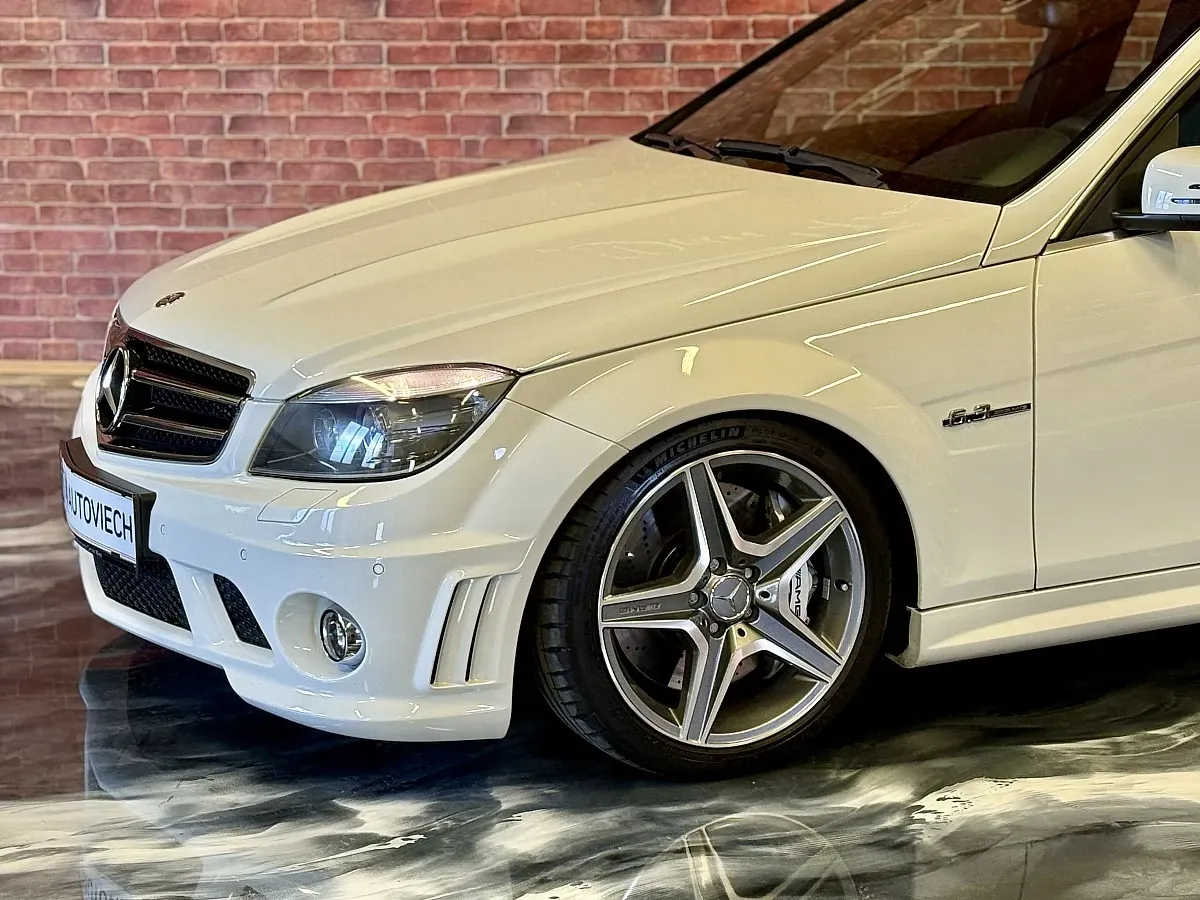 Mercedes-Benz C-Class 2009 photo 2