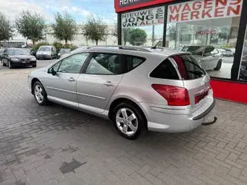 Peugeot 407 2008 photo 4
