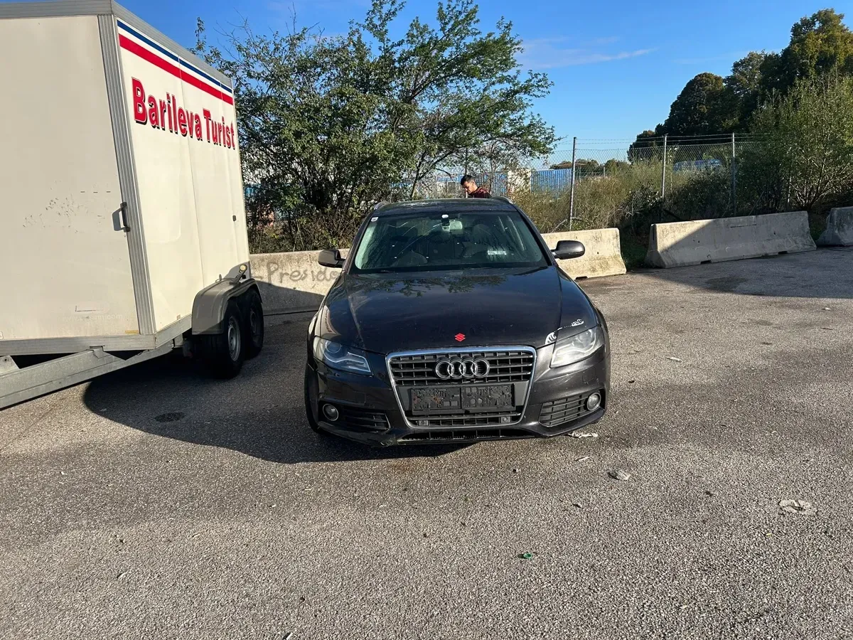 Audi A4 2010 photo 2