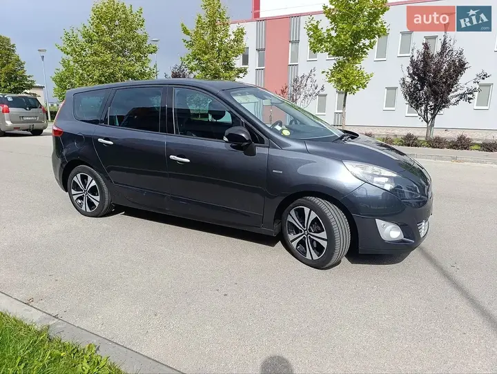 Renault Grand Scenic 2011 photo 5