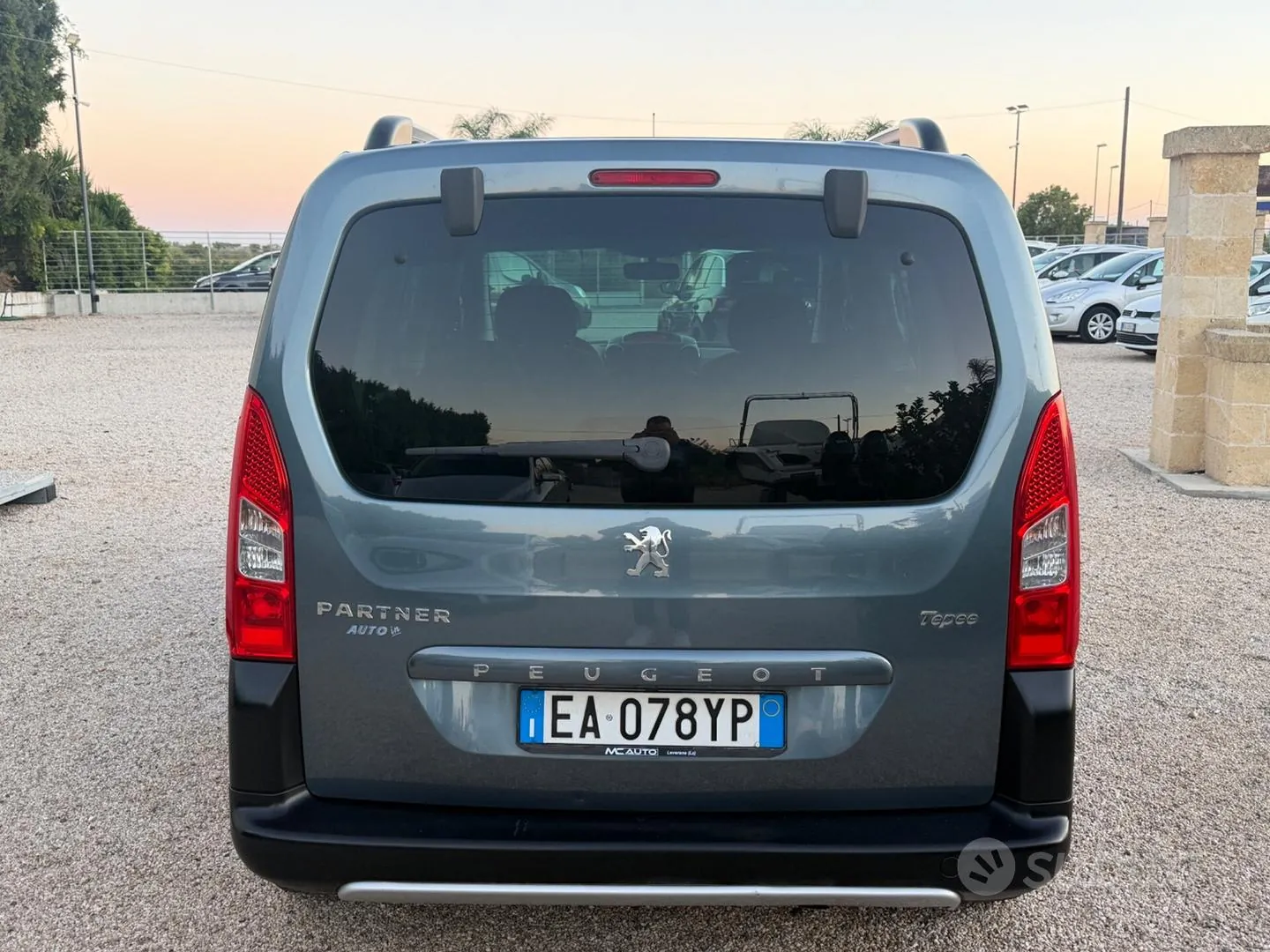 Peugeot Partner 2011 photo 4