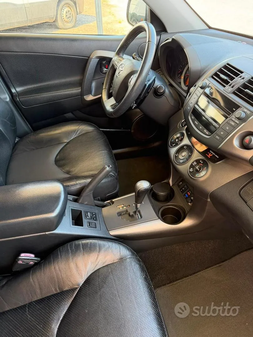 Toyota Rav4 2009 photo 4