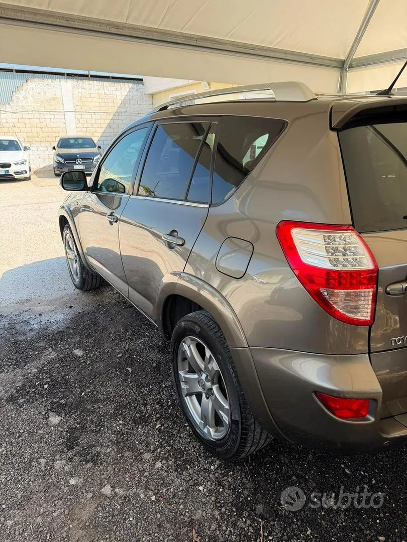 Toyota Rav4 2009 photo 3