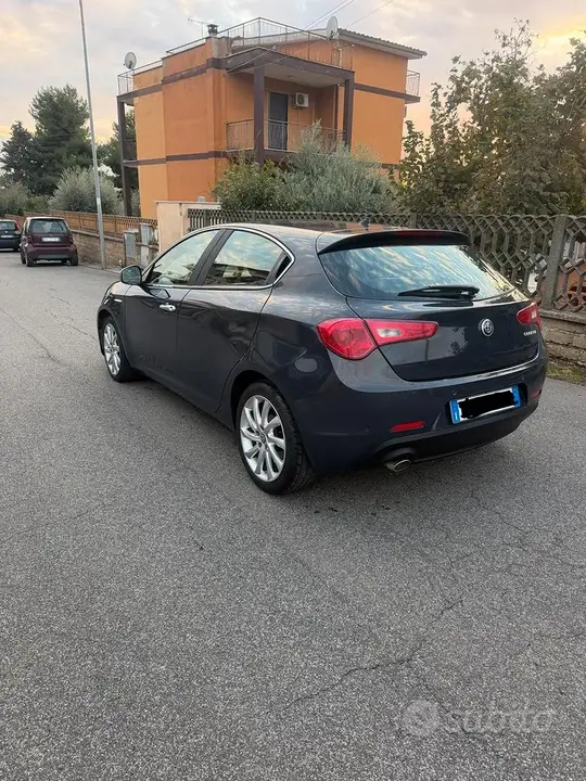 Alfa Romeo Giulietta 2017 photo 4