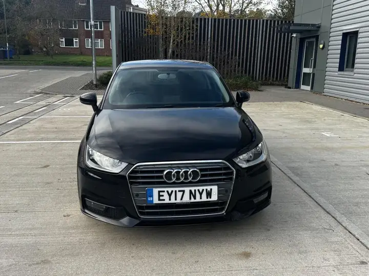 Audi A1 2017 photo 2
