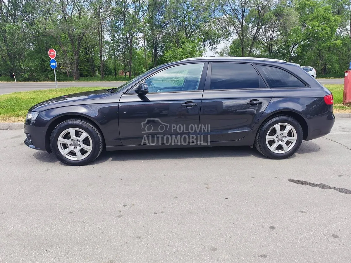 Audi A4 2011 photo 4