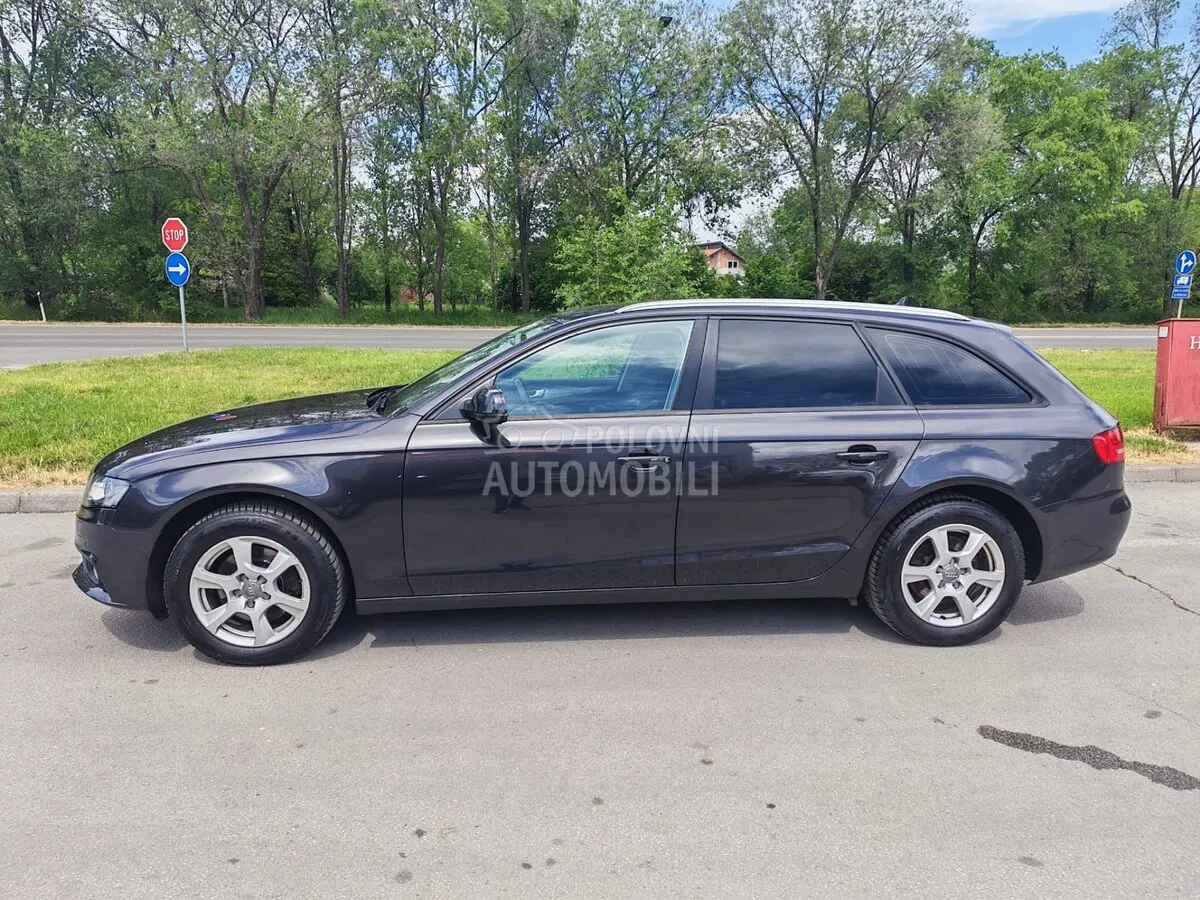 Audi A4 2011 photo 3